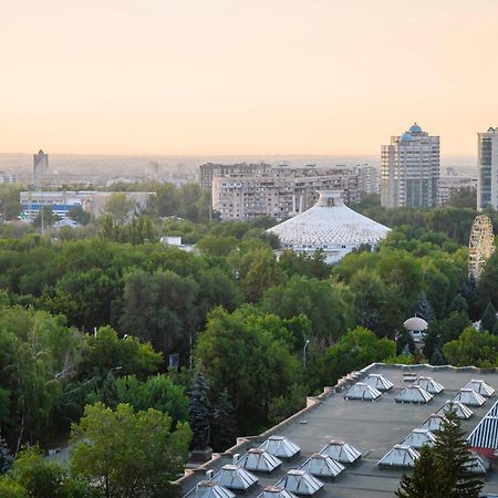 Бизнес И Отдых Almaty Esterno foto