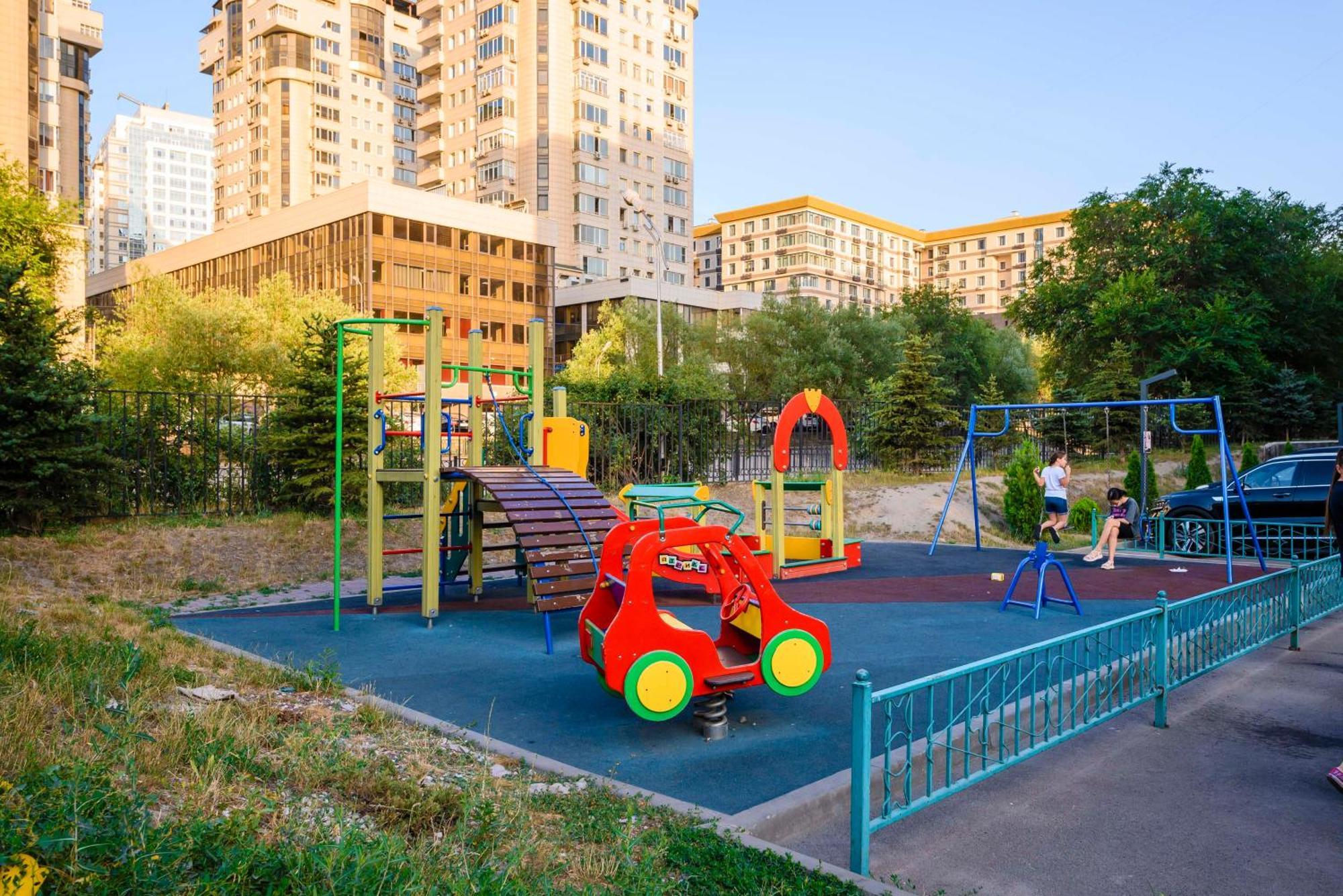 Бизнес И Отдых Almaty Esterno foto